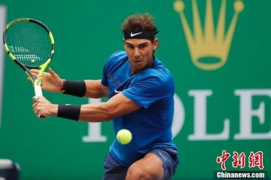 在接到队友 在接到队友