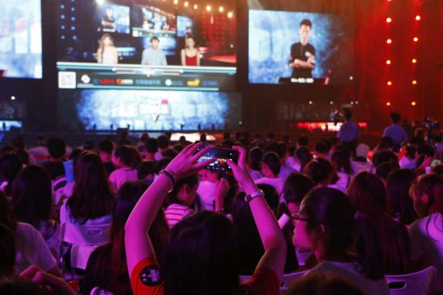 令人惊讶 令人惊讶