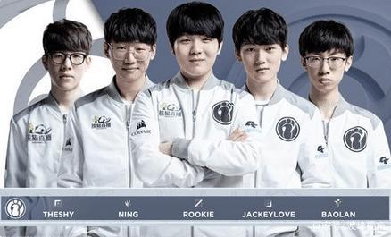 与其急于更 与其急于更