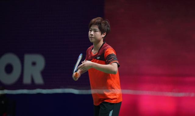 通过左右打